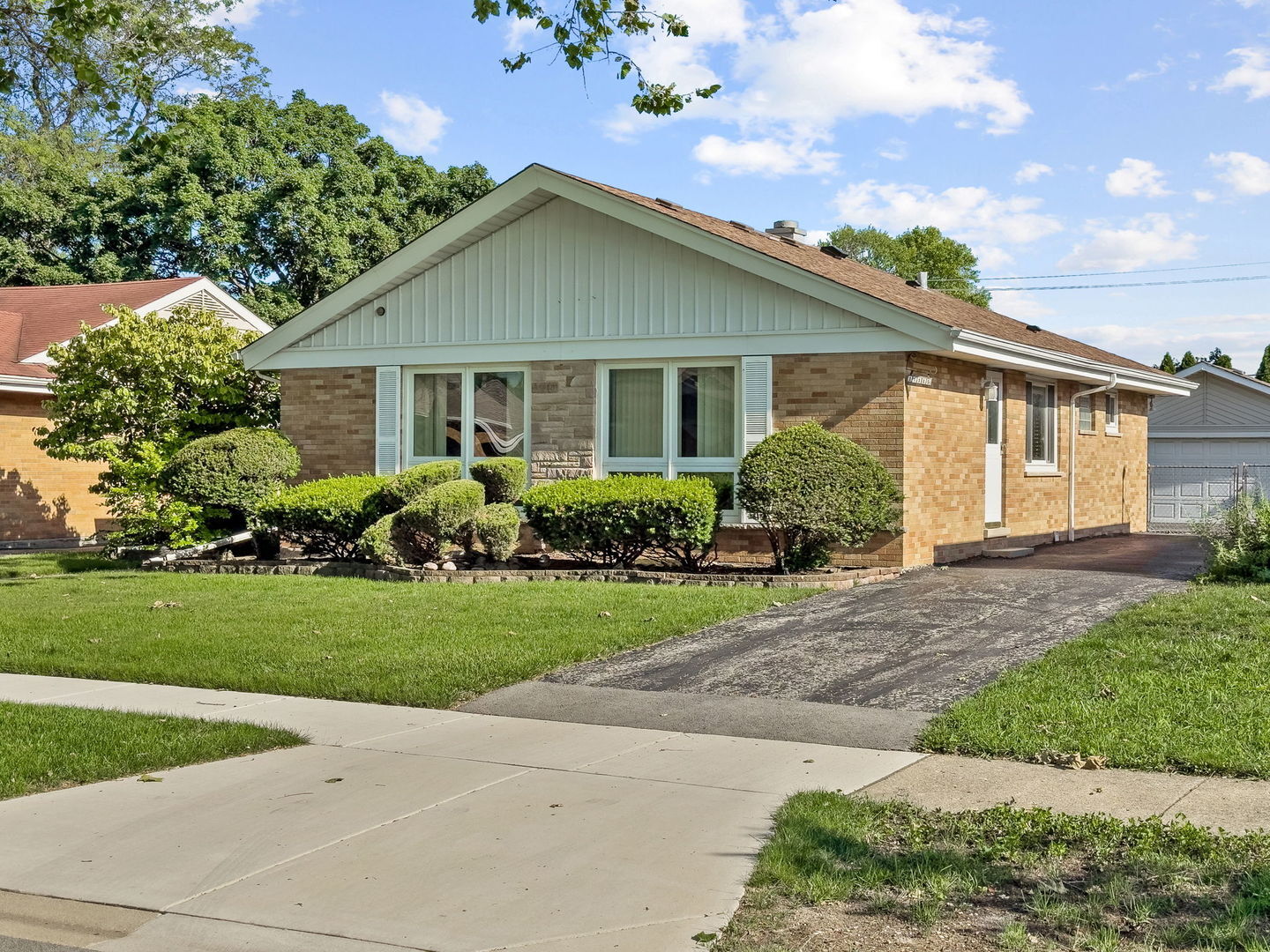 Property Photo: 11115 Martindale Drive IL 60154
