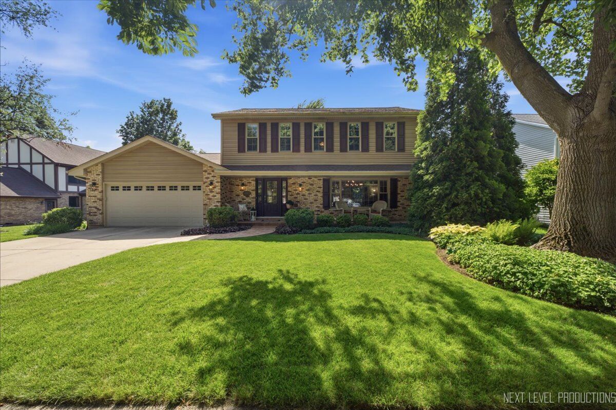 Property Photo:  5386 Candlewood Court  IL 60532 