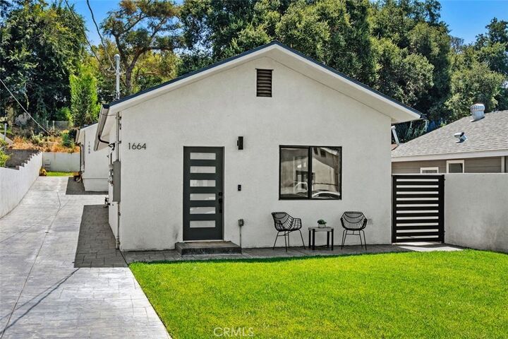Property Photo:  1664 Glen Avenue  CA 91103 