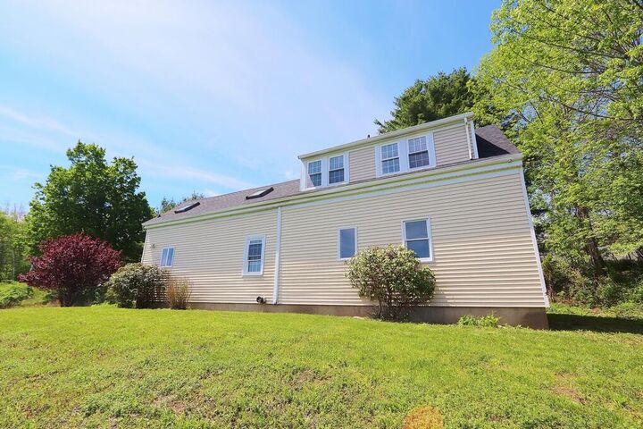 Property Photo:  8 Strawberry Lane  ME 04856 