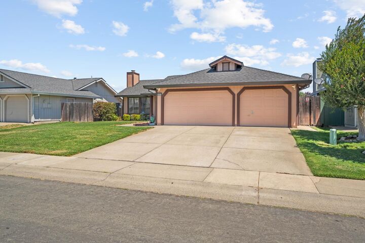 Property Photo:  4865 Bamford Drive  CA 95823 