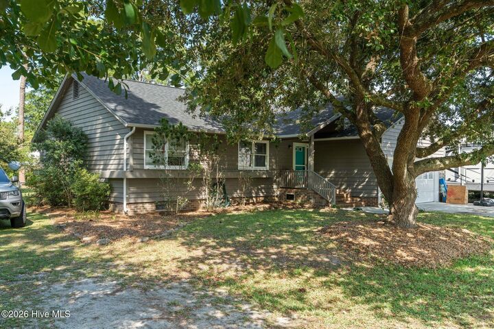 Property Photo:  451 N Crestwood Drive  NC 28405 