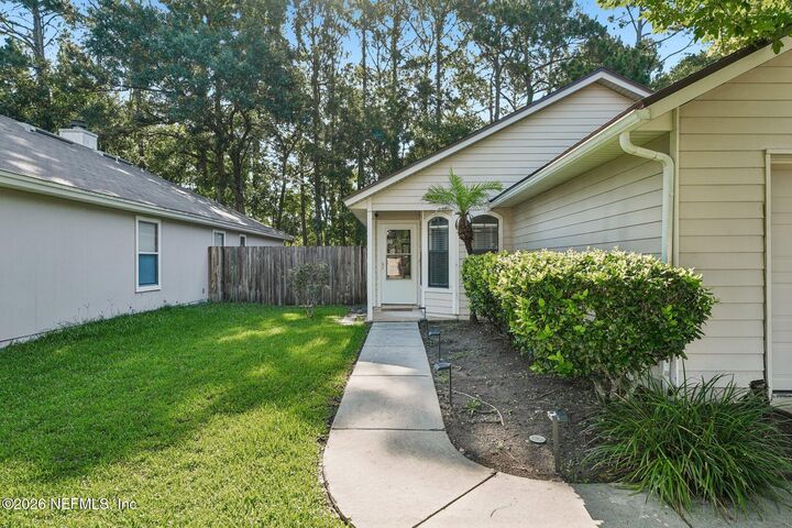 Property Photo:  4459 Loveland Pass Drive E  FL 32210 