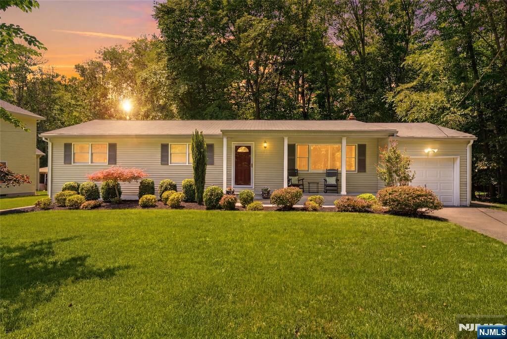 Property Photo:  28 Delbrook Road  NJ 07950 