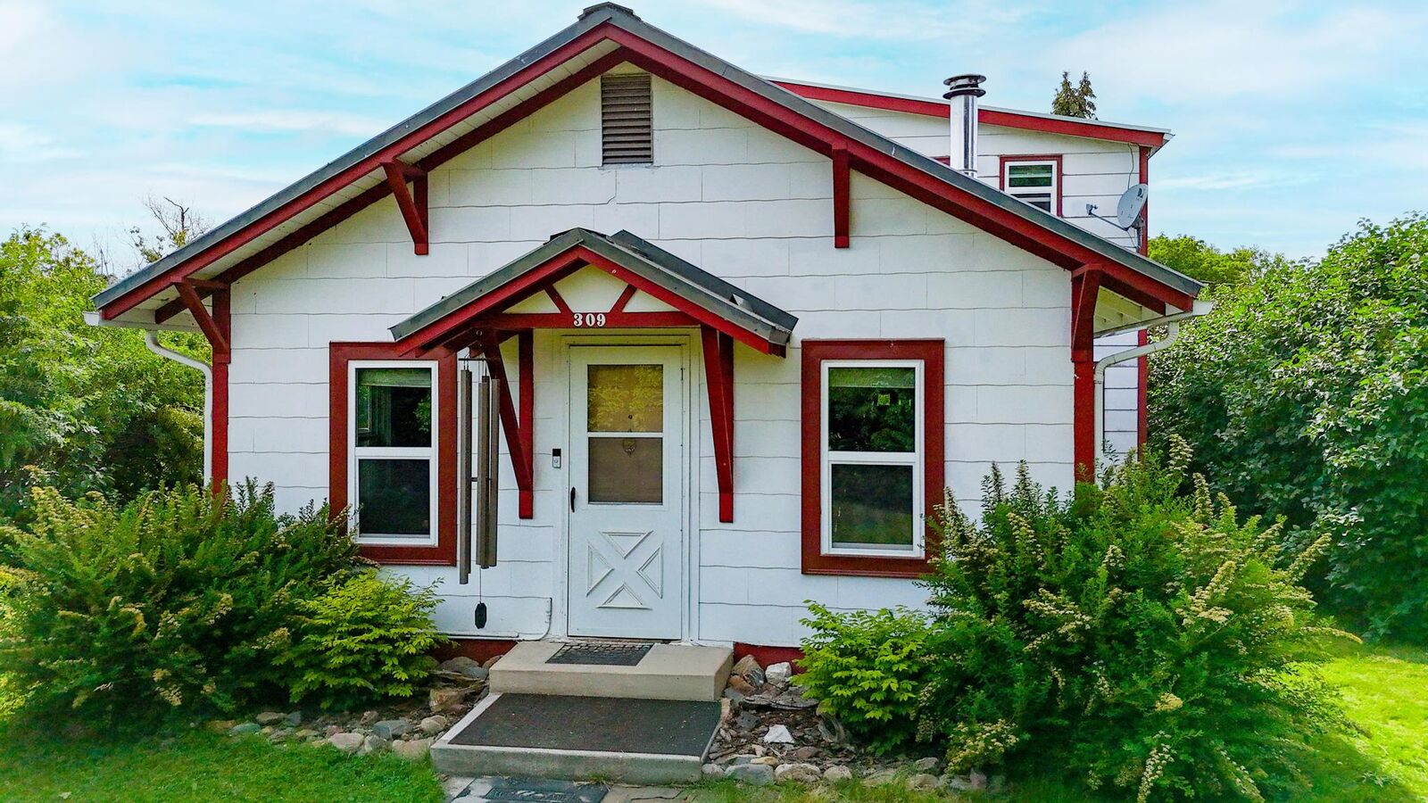 Property Photo:  309 2nd Avenue  MT 59865 