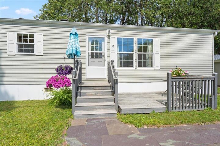 Property Photo:  91 Shelburnewood Drive  VT 05482 