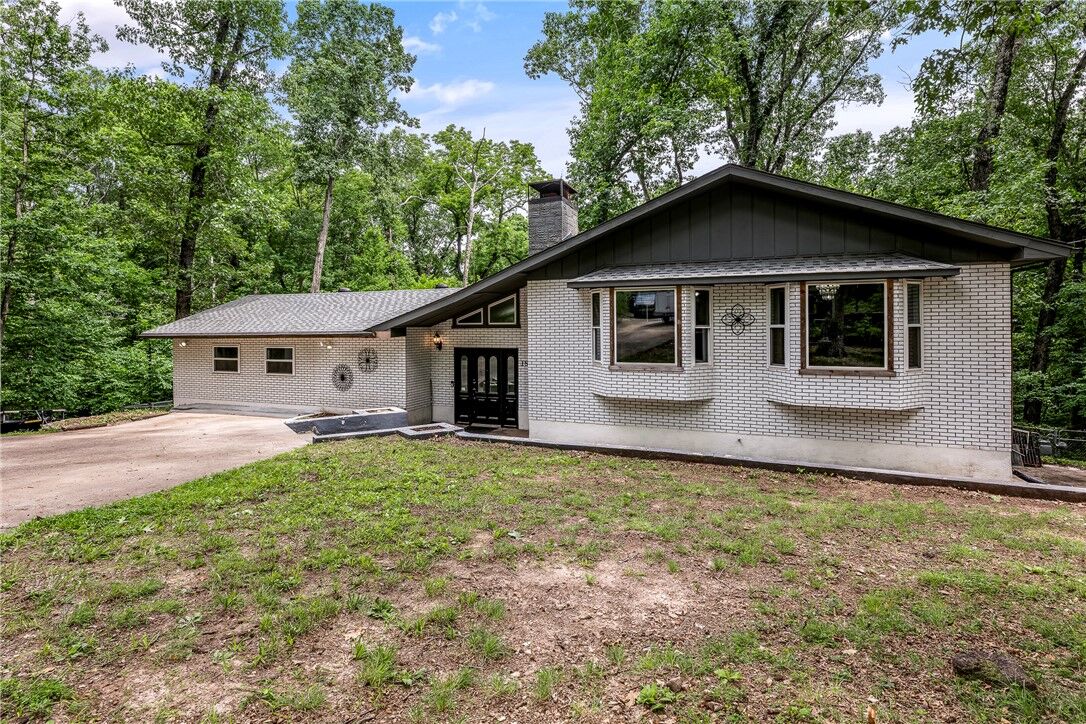 Property Photo: 18 Cardinal Court AR 72756