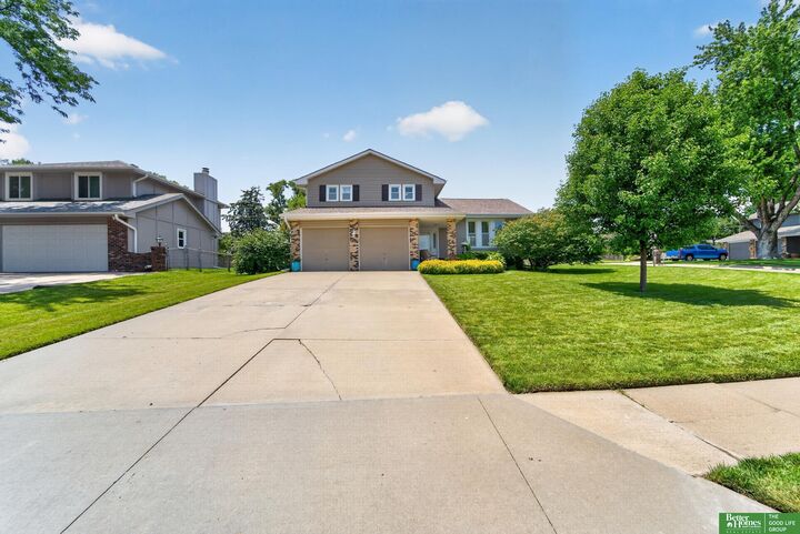 Property Photo:  6706 S 77 Street  NE 68127 