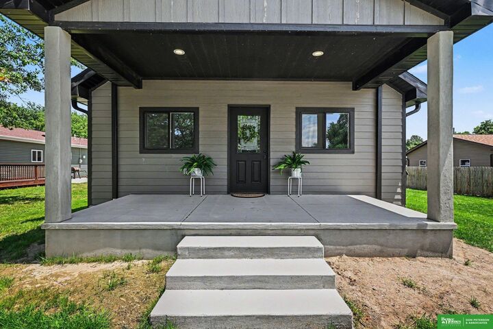 Property Photo:  326 S Maple Street  NE 68788 