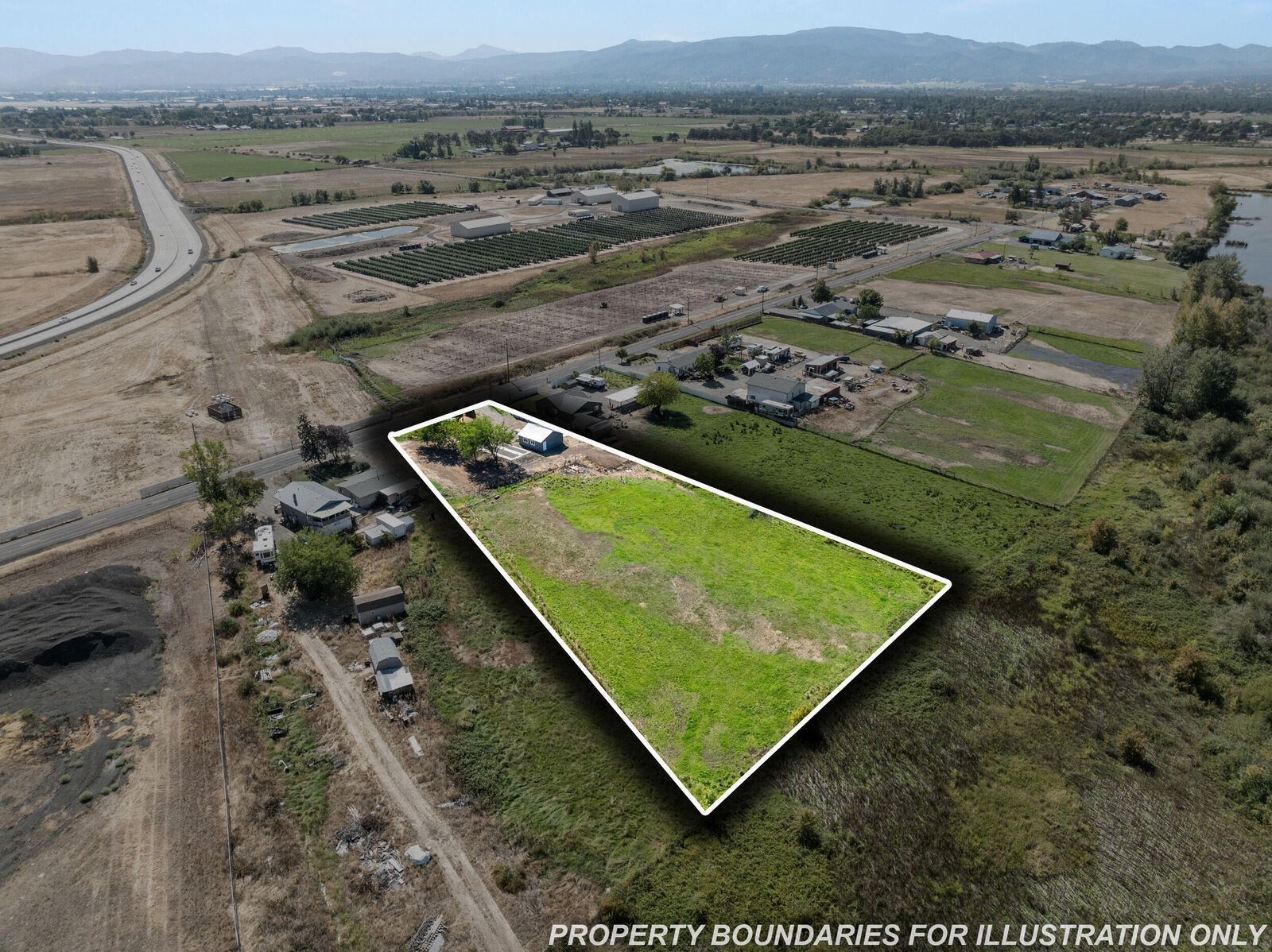 Property Photo: 1729 E Gregory Road OR 97502