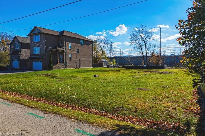 Property Photo: 5 Trillium Avenue ON L8E 5E1