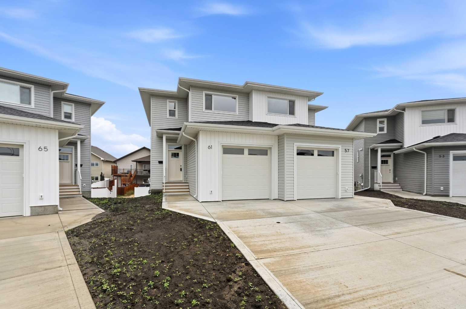 Property Photo: 77 Pinnacle Close AB T4M 0M3