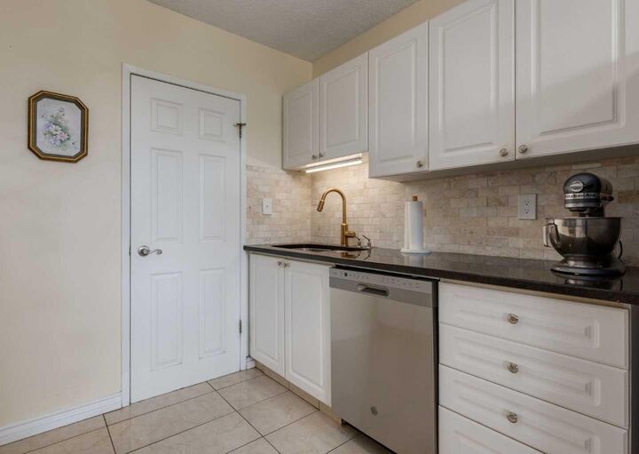 Property Photo: 7007 4A Street SW 213 AB T2V 1A1