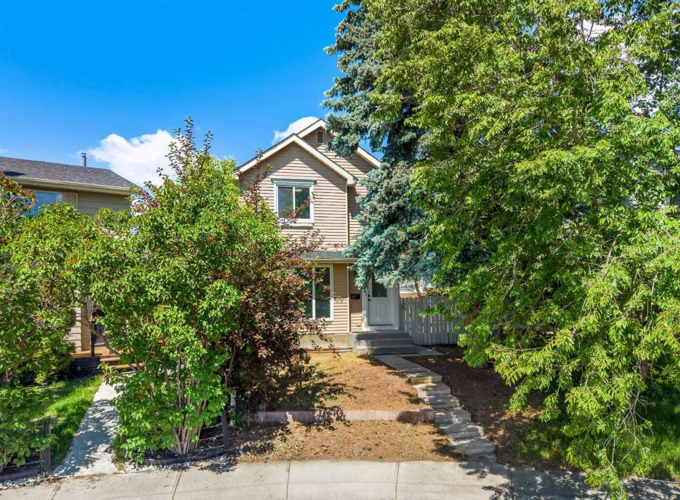 Property Photo: 134 Erin Ridge Road SE AB T2B 2W9