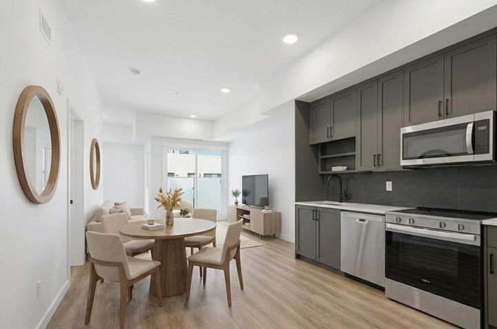 Property Photo: 3107 Warren Street NW 618 AB T3B 6N7
