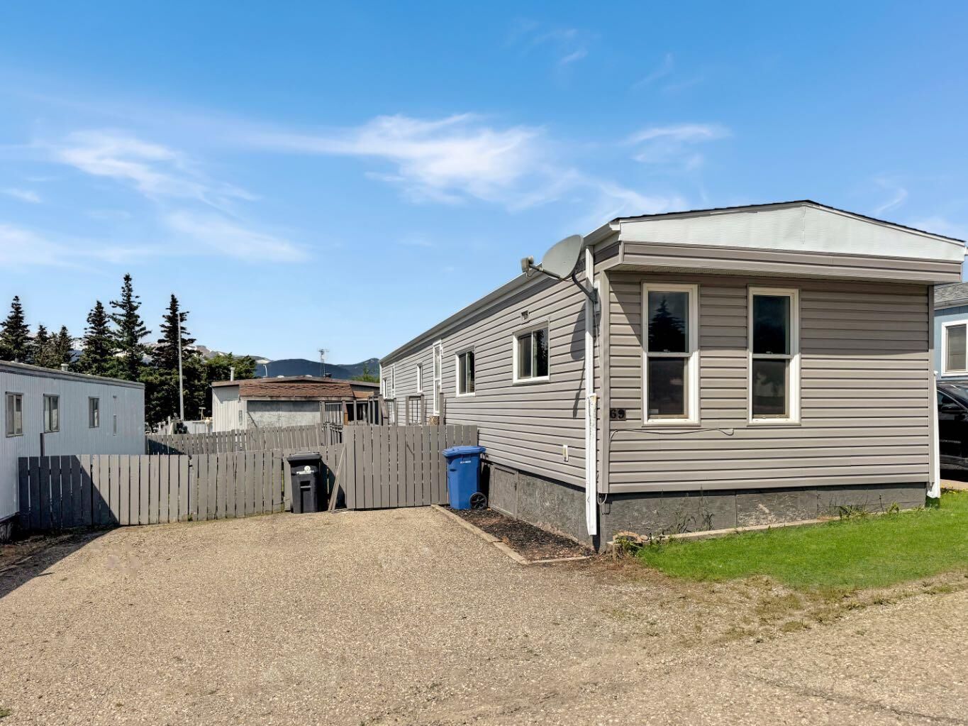Property Photo: 69 Shand Trailer Court AB T0E 0Y0
