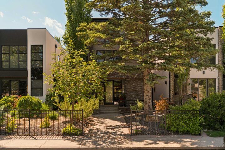 Property Photo: 3923 15A Street SW AB T2T 4C8