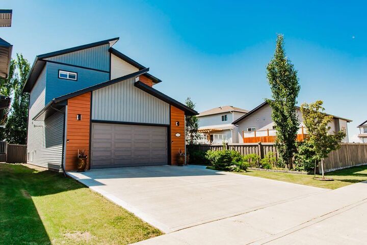 Property Photo:  7122 86 Street  AB T8X 0N9 