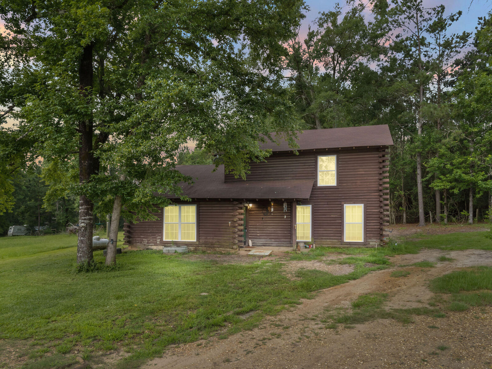 Property Photo:  723 White City  LA 71439 
