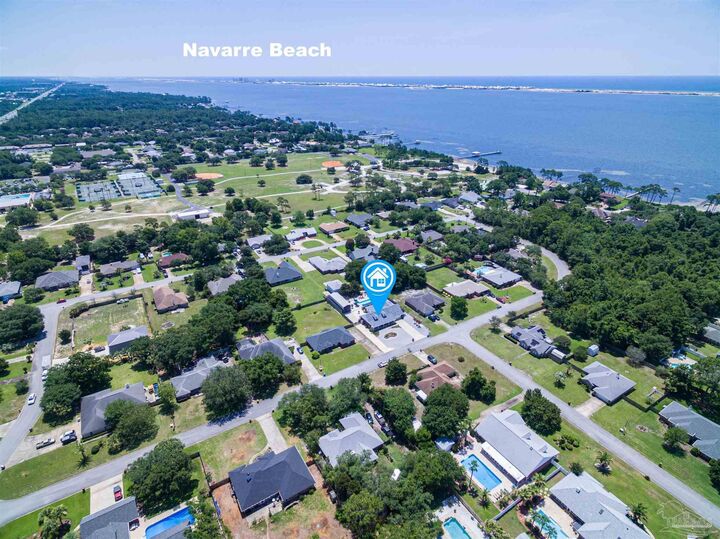 Property Photo:  1420 Castnet Dr  FL 32566 