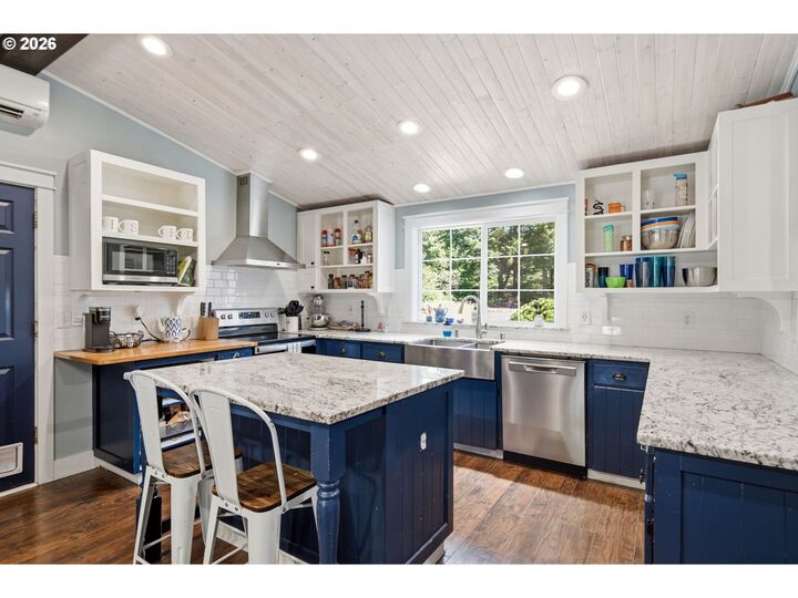 Property Photo:  40309 NE Miller Rd  WA 98671 