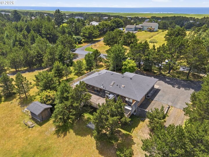 Property Photo:  89989 Manion Dr  OR 97146 