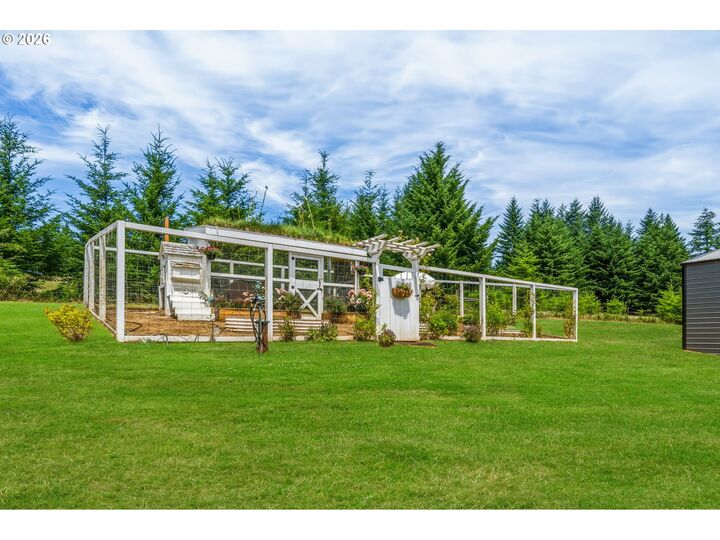 Property Photo:  321 Helens Ln  WA 98671 