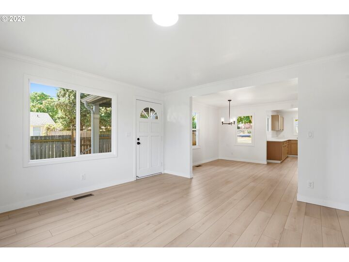 Property Photo:  1614 E 33rd St  WA 98663 