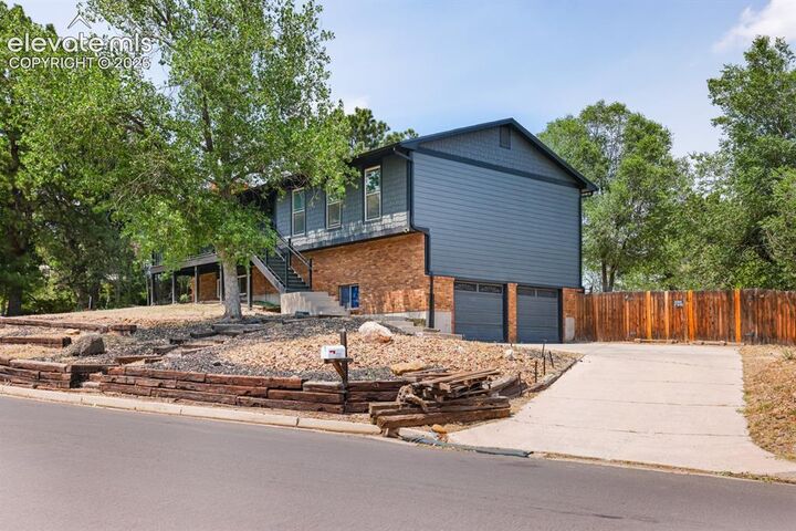 Property Photo:  2720 Northridge Drive  CO 80918 
