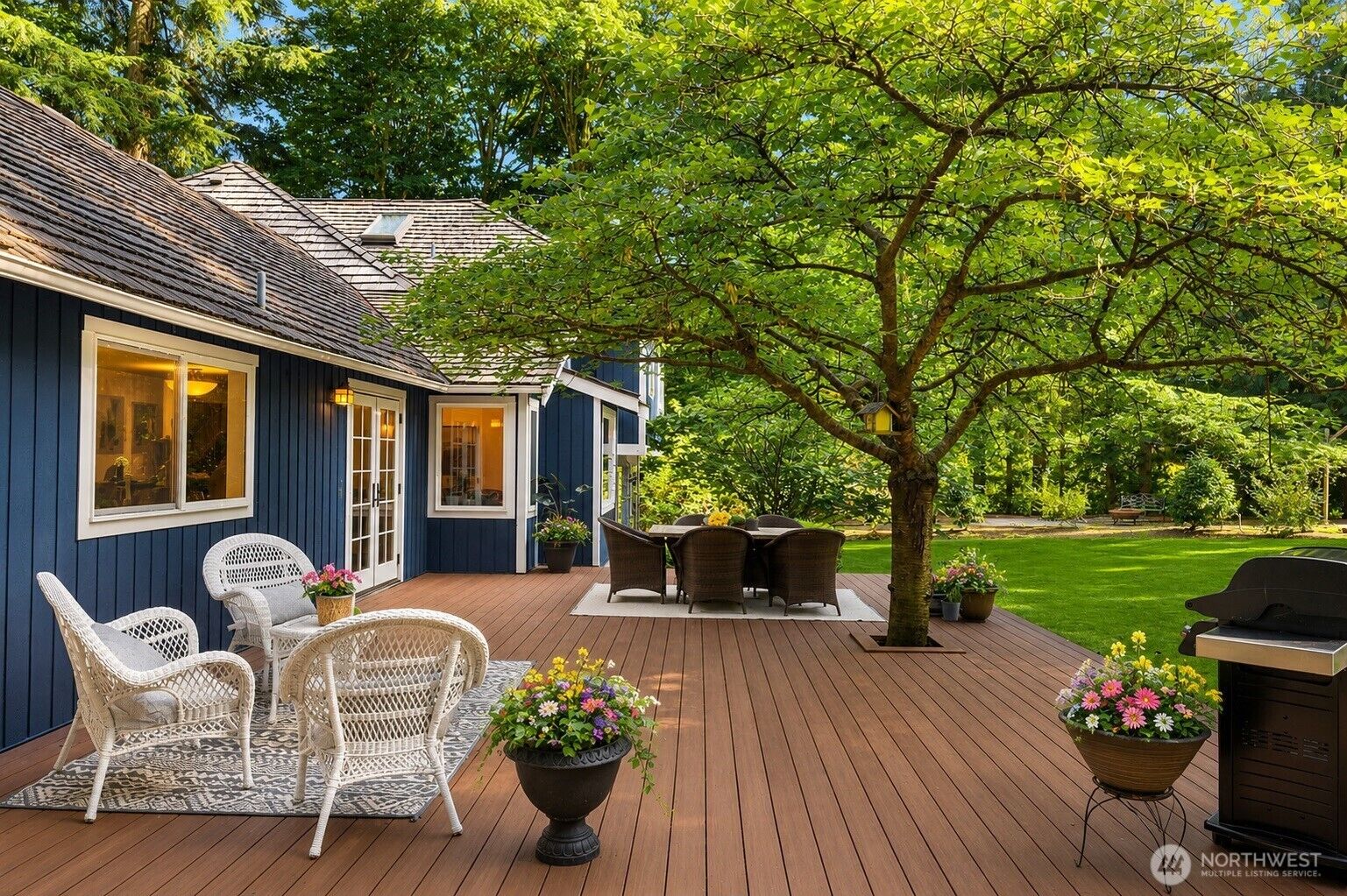 Property Photo:  5013  140th Avenue NE  WA 98005 