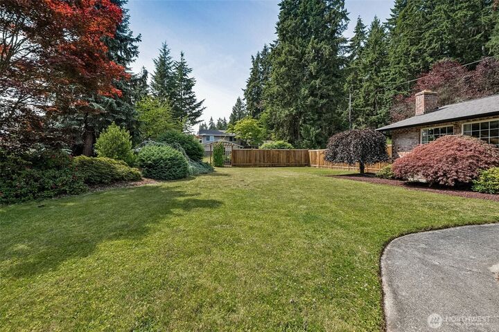 Property Photo: 11804 86th Avenue Ct E WA 98373