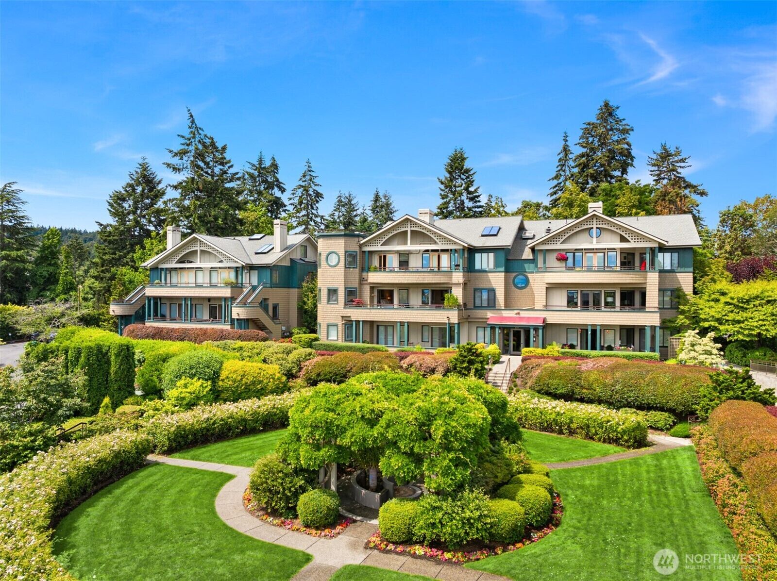 Property Photo:  470  Wood Avenue SW 2A  WA 98110 