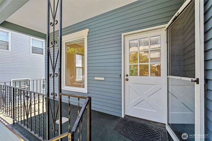 Property Photo:  2407 NW 60th Street  WA 98107 