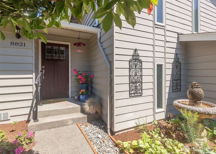 Property Photo:  8821  221st Place SW  WA 98026 