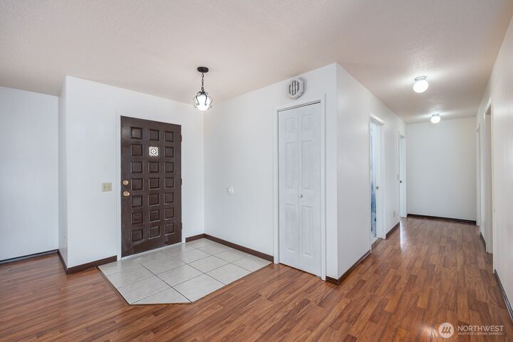 Property Photo:  530 W Crest  WA 98837 