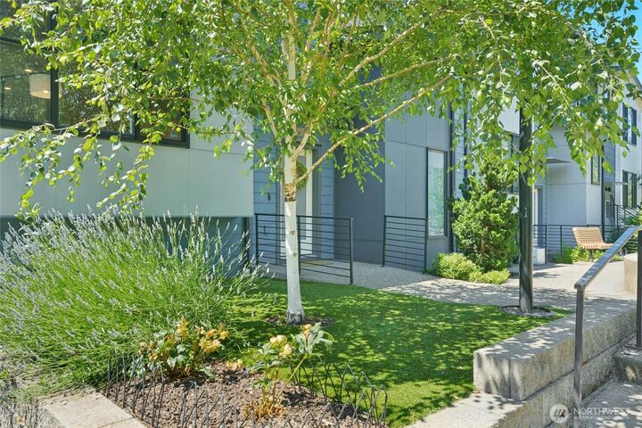Property Photo:  537  Glacier Walk  SE  WA 98074 