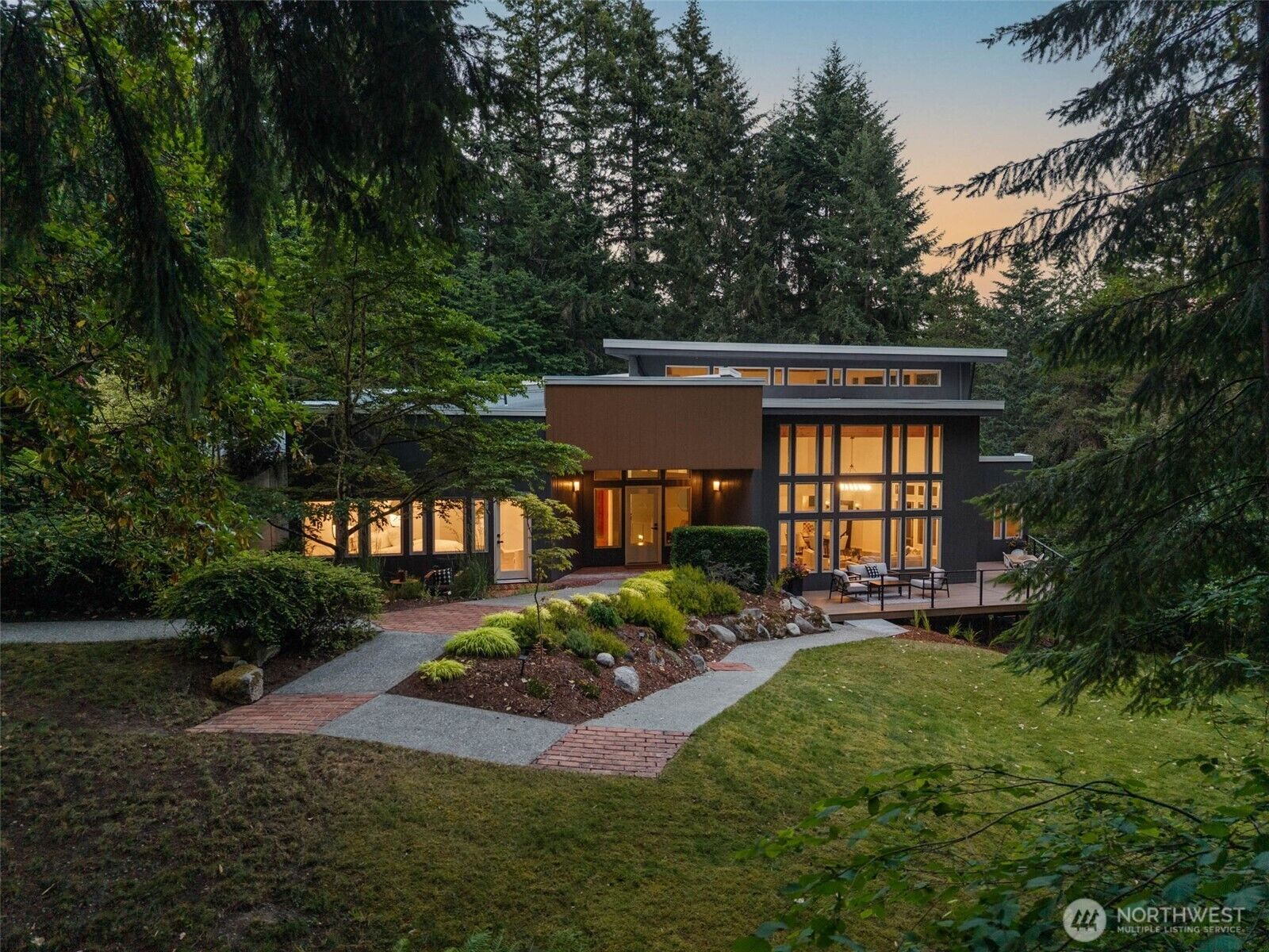 Property Photo:  4456  Pinto Court NE  WA 98110 