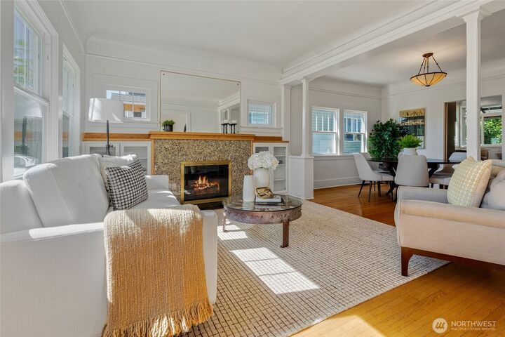 Property Photo:  7347  19th Avenue NE  WA 98115 