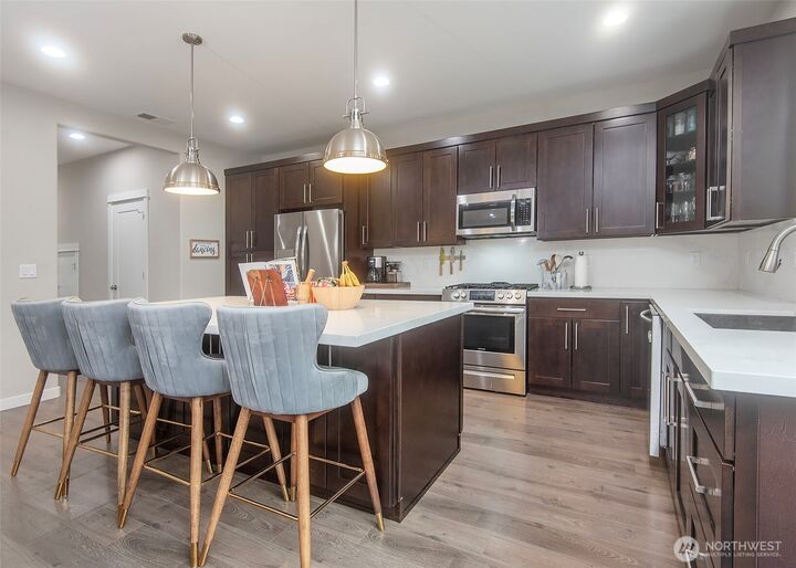Property Photo:  4314  137th Place SW  WA 98087 