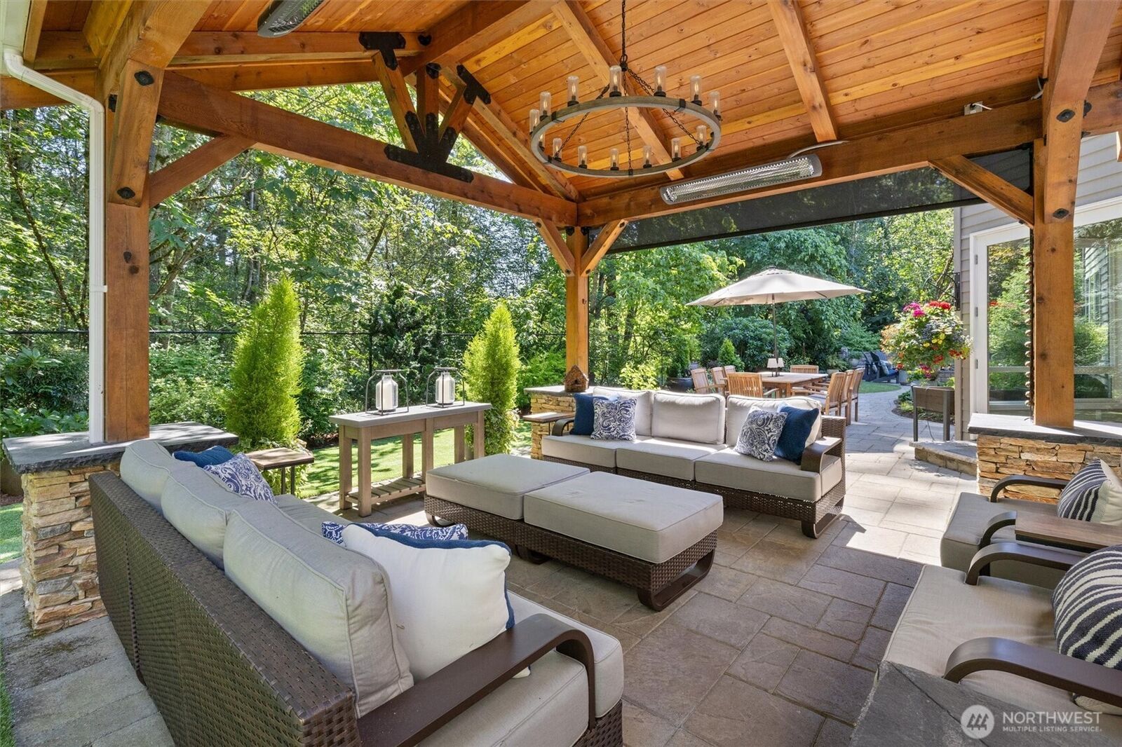 Property Photo:  26555 SE 15th Street  WA 98075 