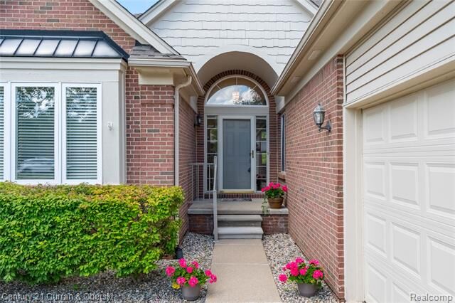 Property Photo:  49468 N Glacier  MI 48168 
