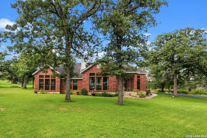 Property Photo:  124 Rosewood Dr  TX 78121 