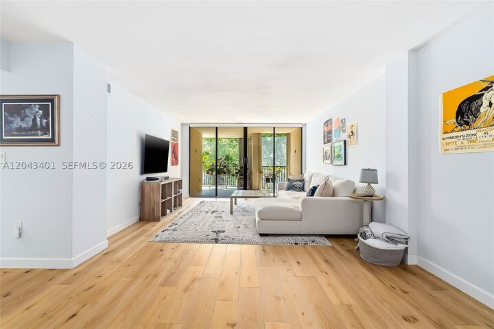 Property Photo: 2808 N 46th Ave E549 FL 33021