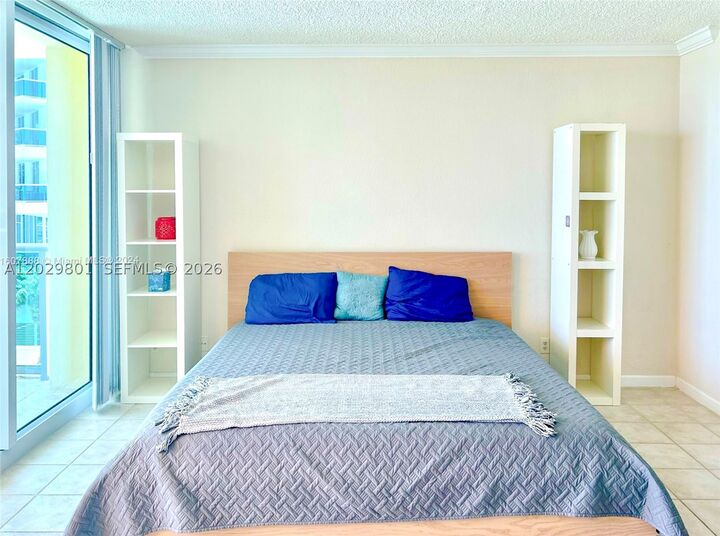 Property Photo: 2501 S Ocean Dr 424 FL 33019