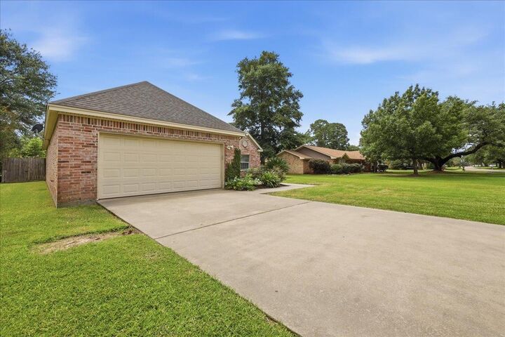 Property Photo:  197 Live Oak  TX 77611 