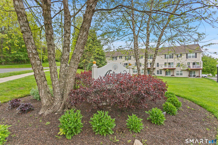 Property Photo: 1505 Sienna Drive 1505 CT 06810
