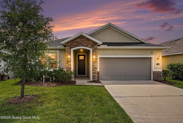 Property Photo: 935 Potenza Drive FL 32904