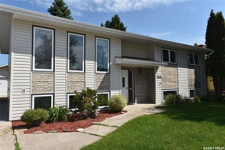 Property Photo: 309 Watson Crescent SK S0E 1E0