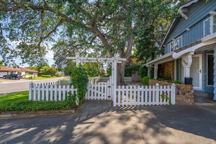 Property Photo:  1440 Robinson Drive  CA 96080 