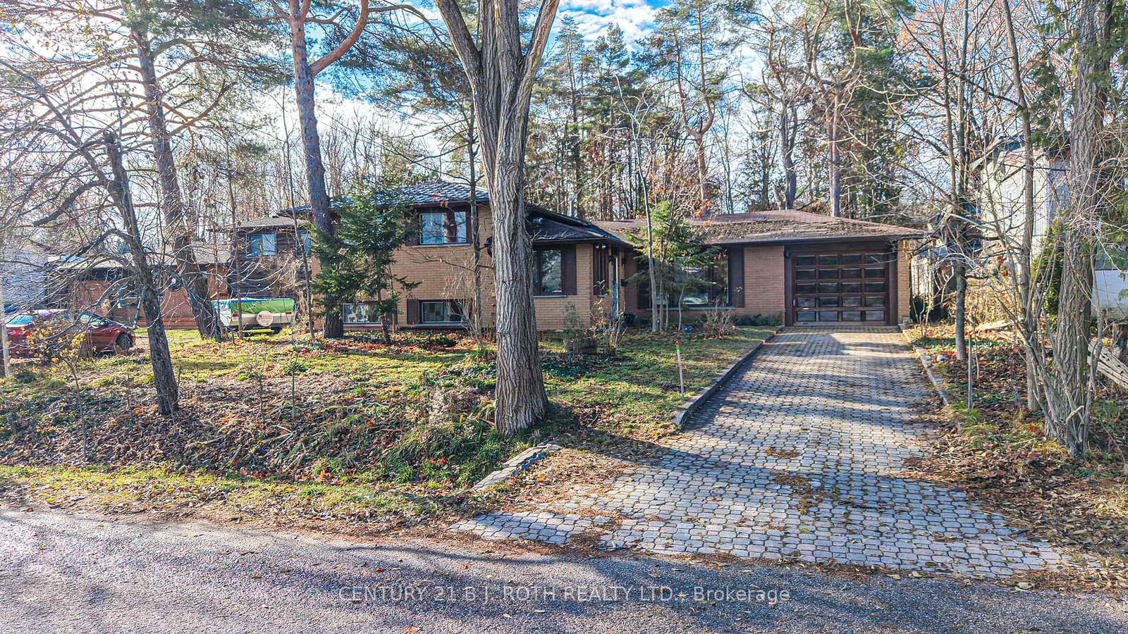 Property Photo:  427 Sundial Drive  ON L3V 4A7 